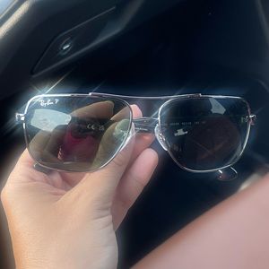 Men’s polarized Ray Bans (Style RB-3483) in silver. New, never worn